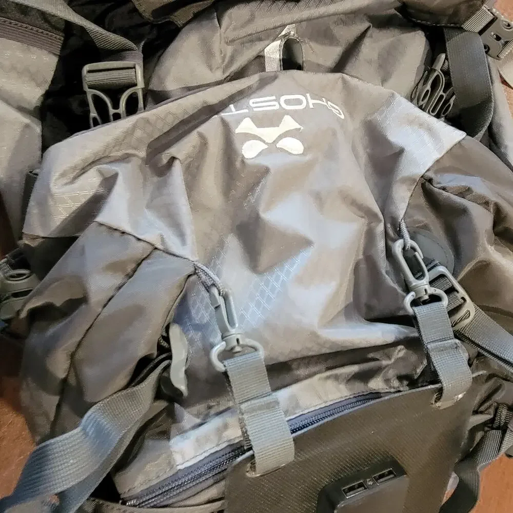 Ghostek NRGcamper Hiking Camping 60L Backpack Gray New with tag